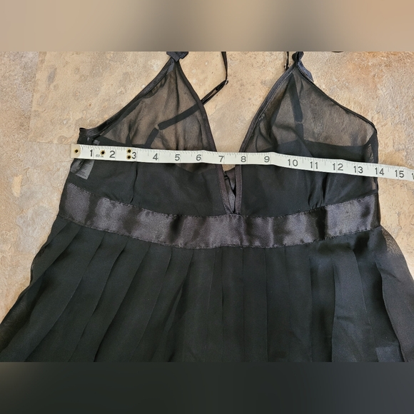 Satiny Lingerie with adjustable features. - Picture 4 of 7